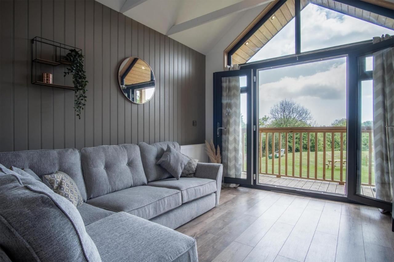 Cabin In The Woods - 1 Bedroom Lodge - Kilgetty Stepaside  Buitenkant foto